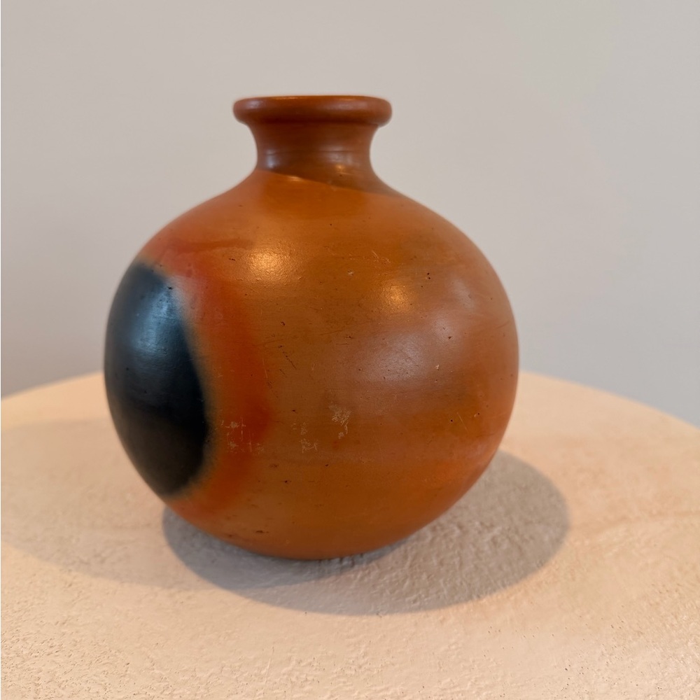 VINTAGE 1980’s TERRACOTTA ROUND ART BALL POTTERY VASE BLACK GLAZED CIRCLE BOHO - Picture 4 of 8